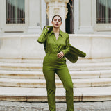 CALÇA COM FENDAS VERDE