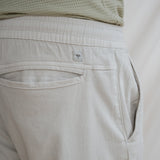 PANTALÓN CHINO CARGO CON GOMA GRÍS