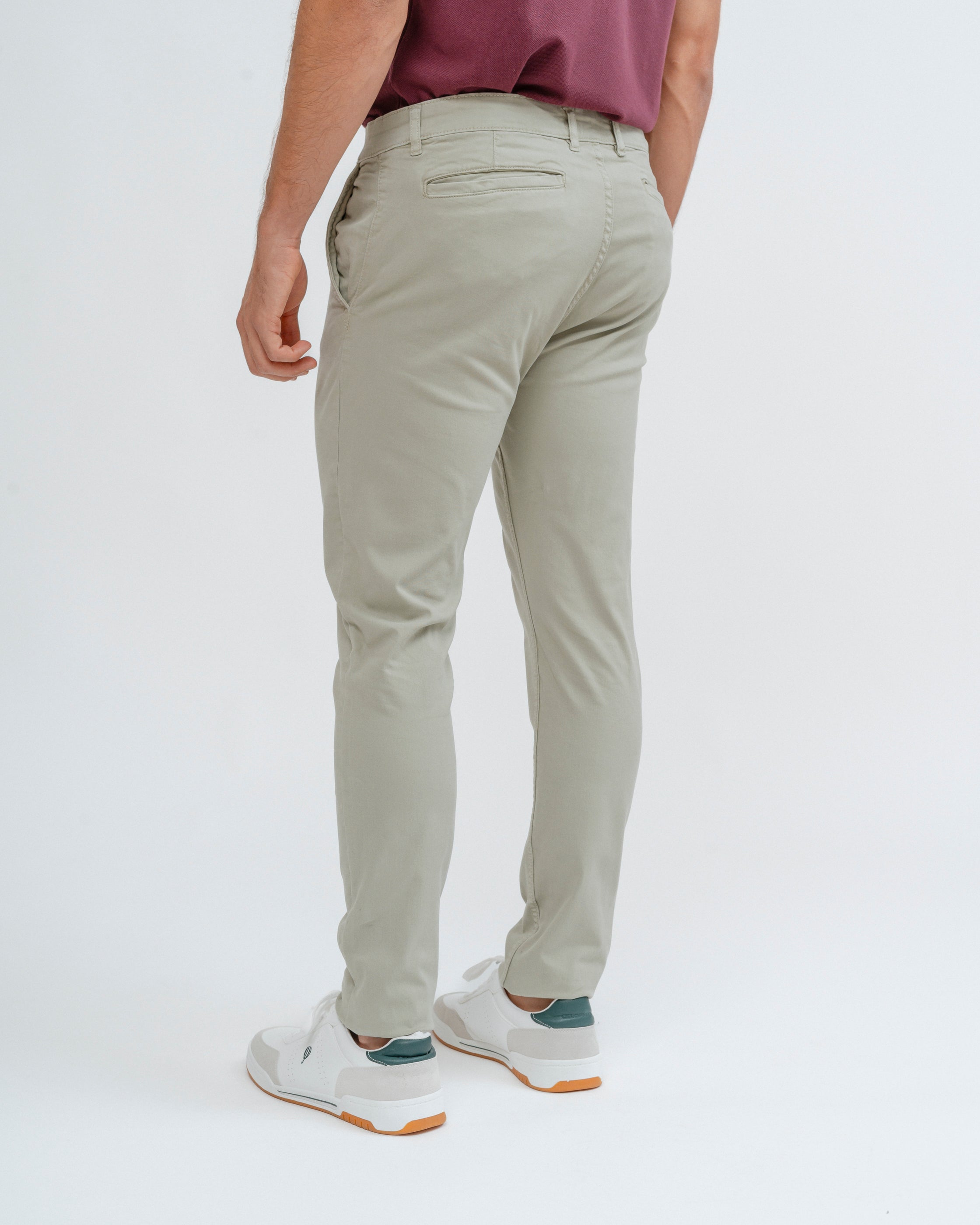 CHINO BÁSICO SLIM VERDE