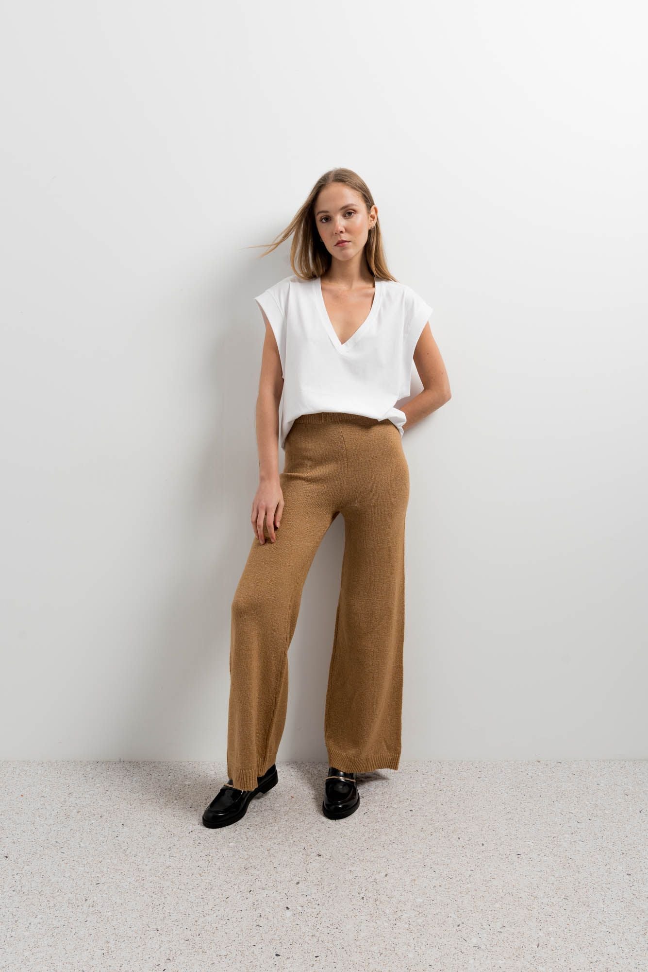 CALÇA WIDE LEG EM TRICÔ