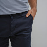 BERMUDA CHINO CLÁSSICA AZUL-ESCURO