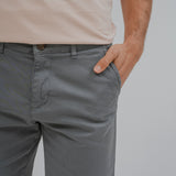 BERMUDA CHINO CLÁSSICA CINZA-AZULADO