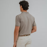 POLO BÁSICO REGULAR FIT MARRÓN
