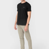 CAMISETA BÁSICA NEGRA