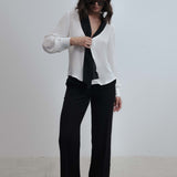 BLUSA LUZ COM DETALHE DE LENÇO