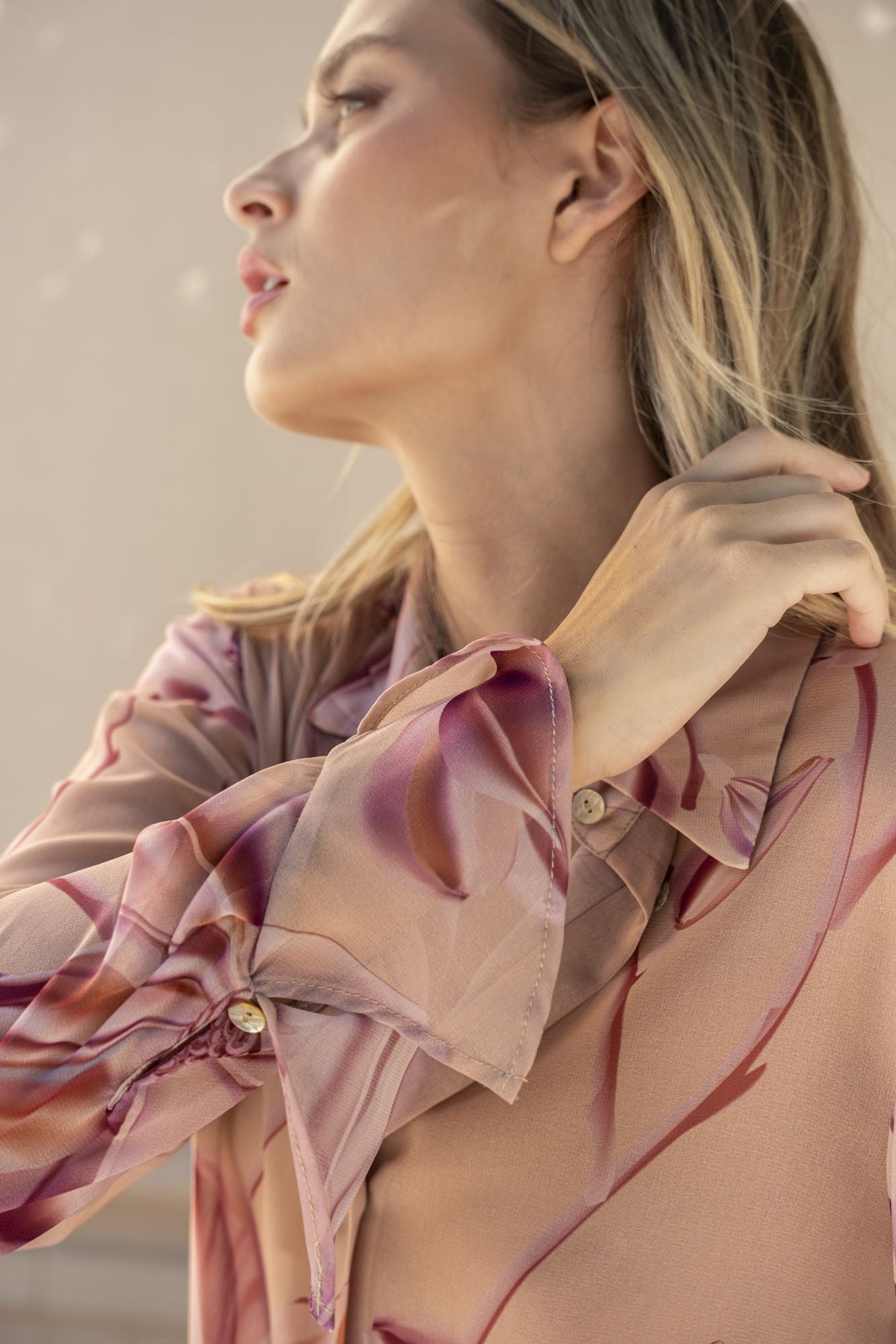 CAMISA ÍRIS SEMITRANSPARENT