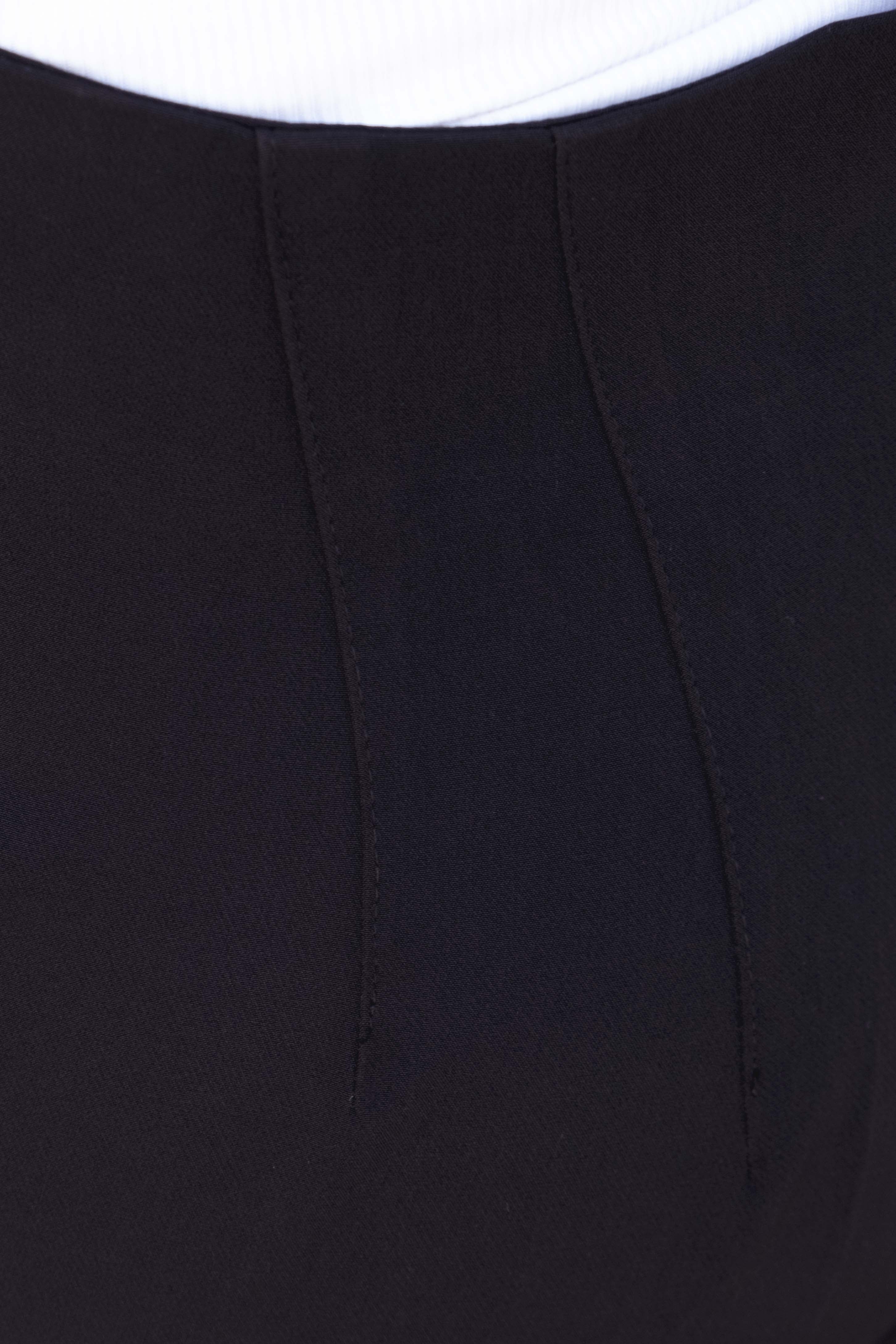 CALÇA BÁSICA COM PINÇAS PRETA