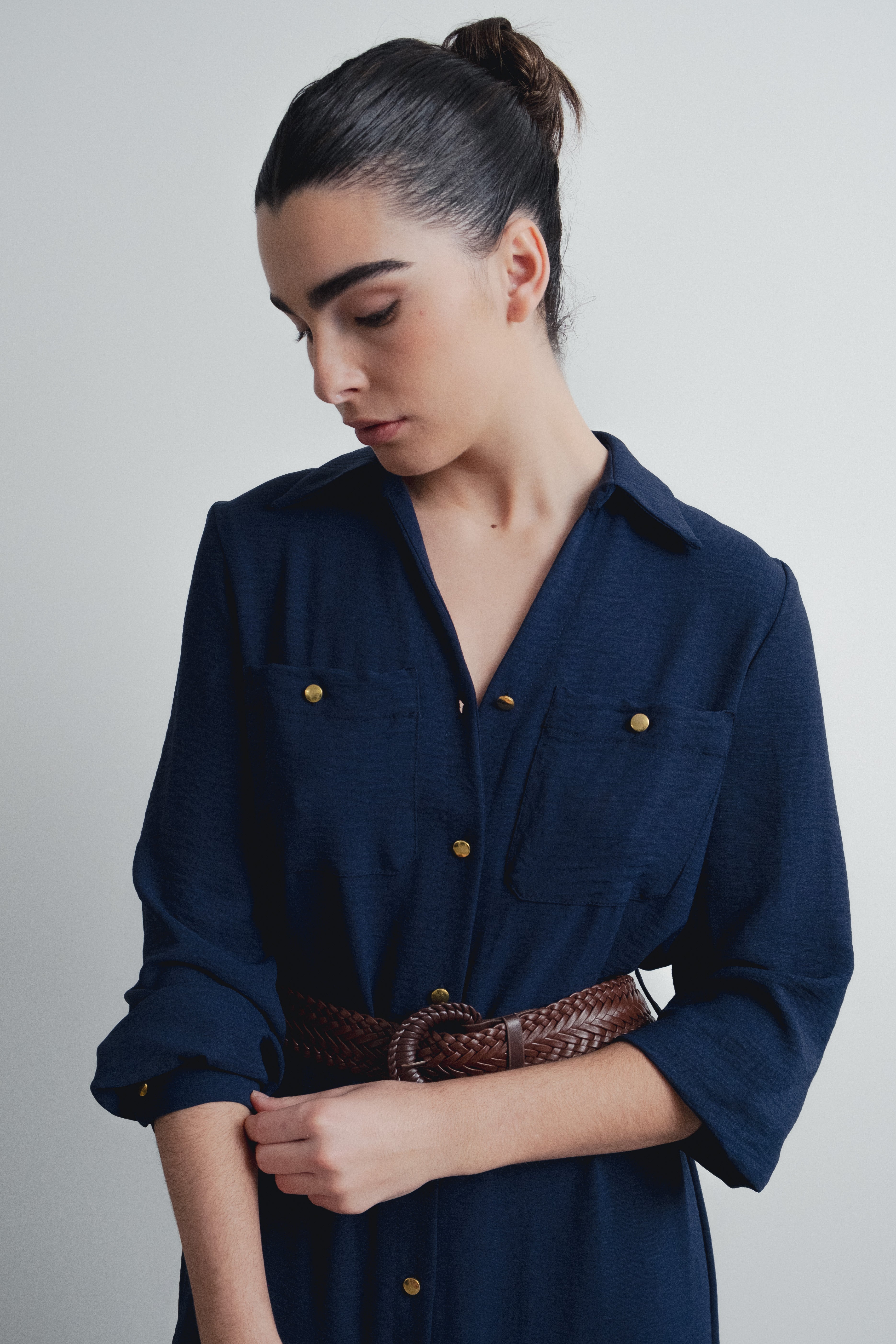 VESTIDO YURA ÉBANO ALFAIATARIA