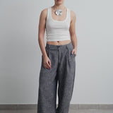 CALÇA AMPLA TEXTURIZADA COM PINÇAS