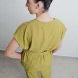 CALÇA FLUIDA VERDE-AZEITONA COM CINTO