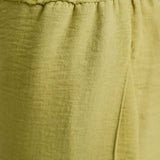 CALÇA FLUIDA VERDE-AZEITONA COM CINTO