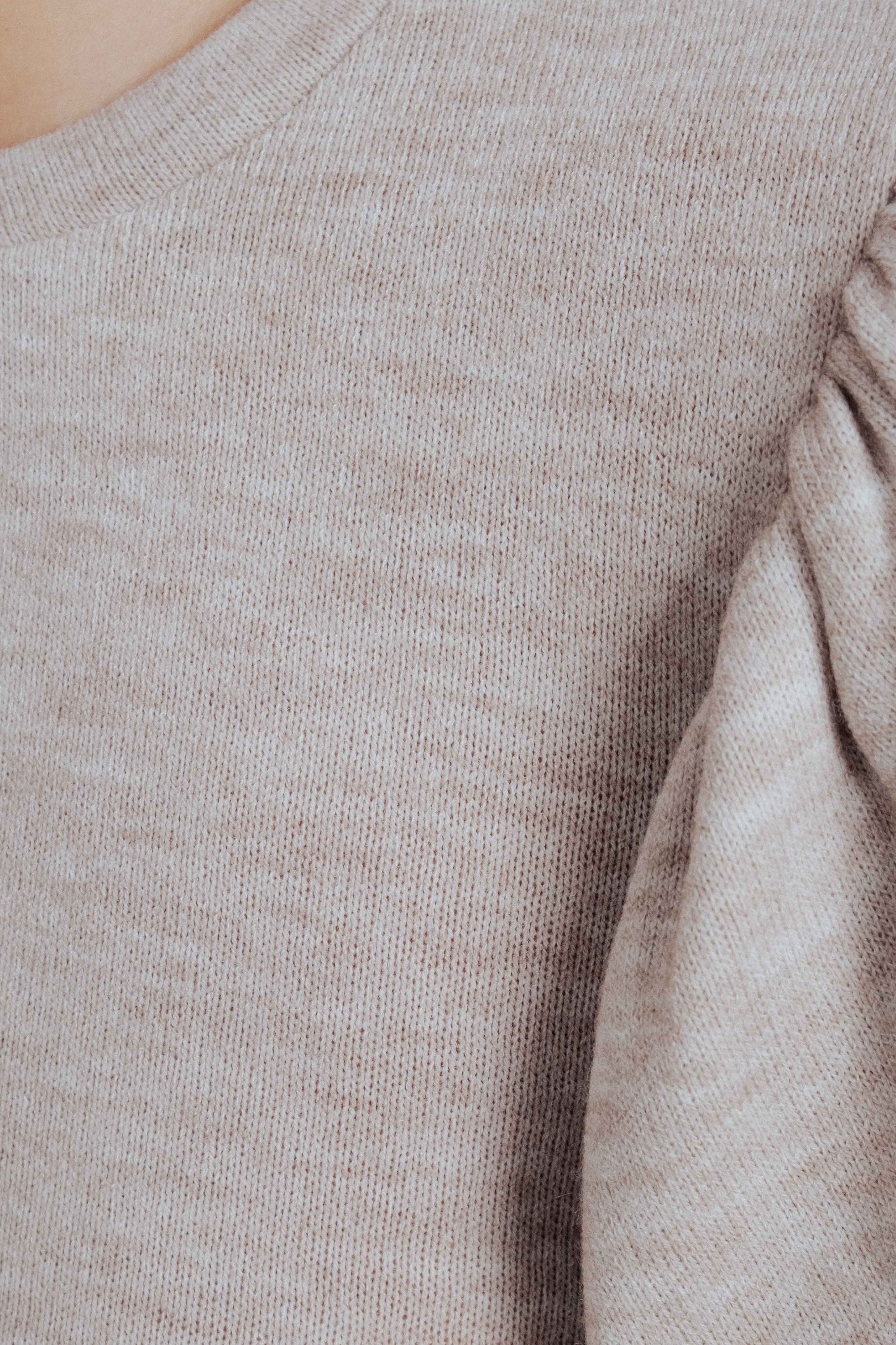 CAMISOLA DE TRICÔ COM VOLANTES