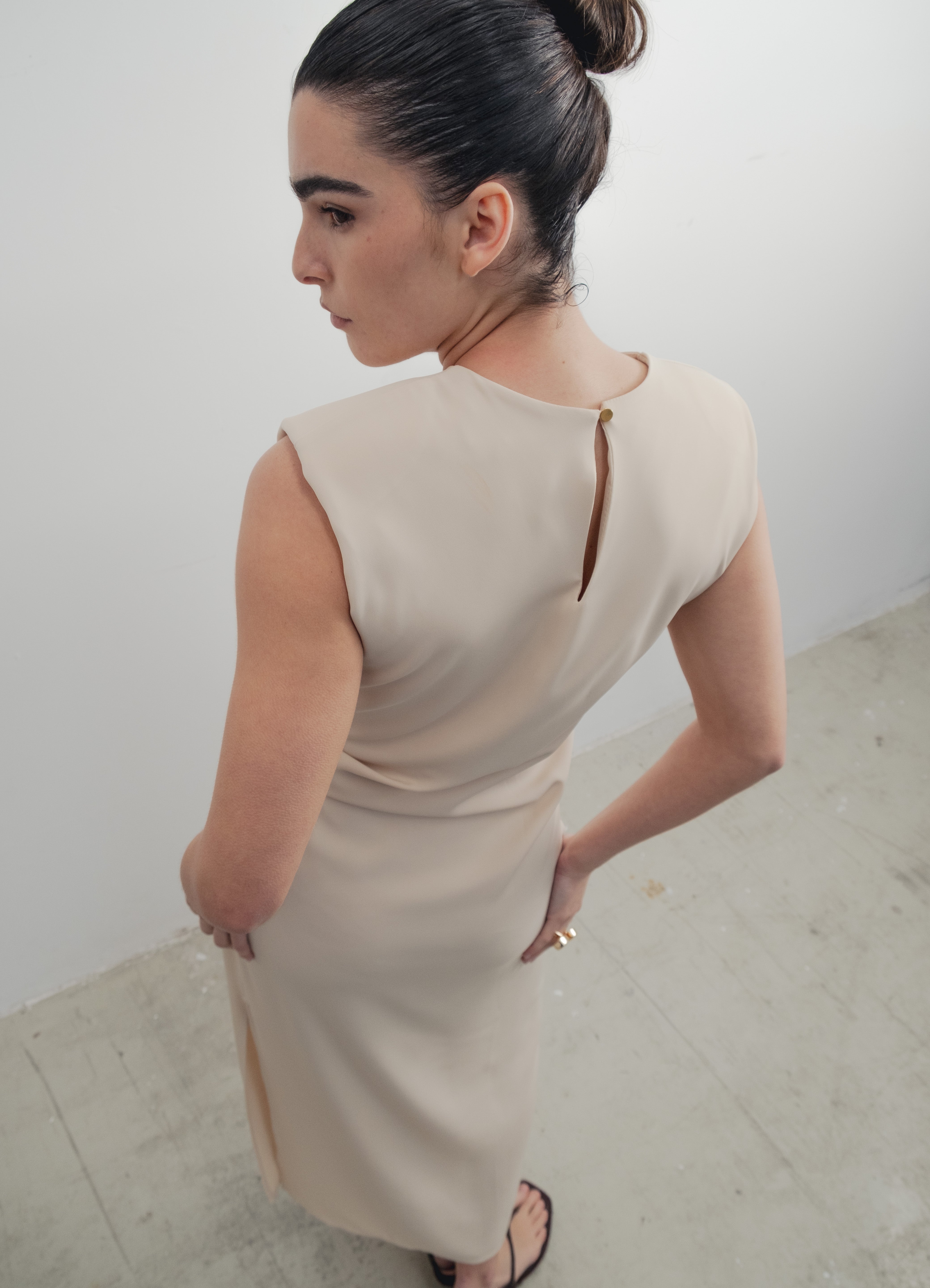 VESTIDO DUNA MIDI APLIQUE