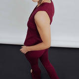 CALÇA EM TRICÔ BORDÔ À CLOCHE