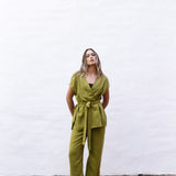 BLUSA CROPPED CRUZADA COM LAÇADA